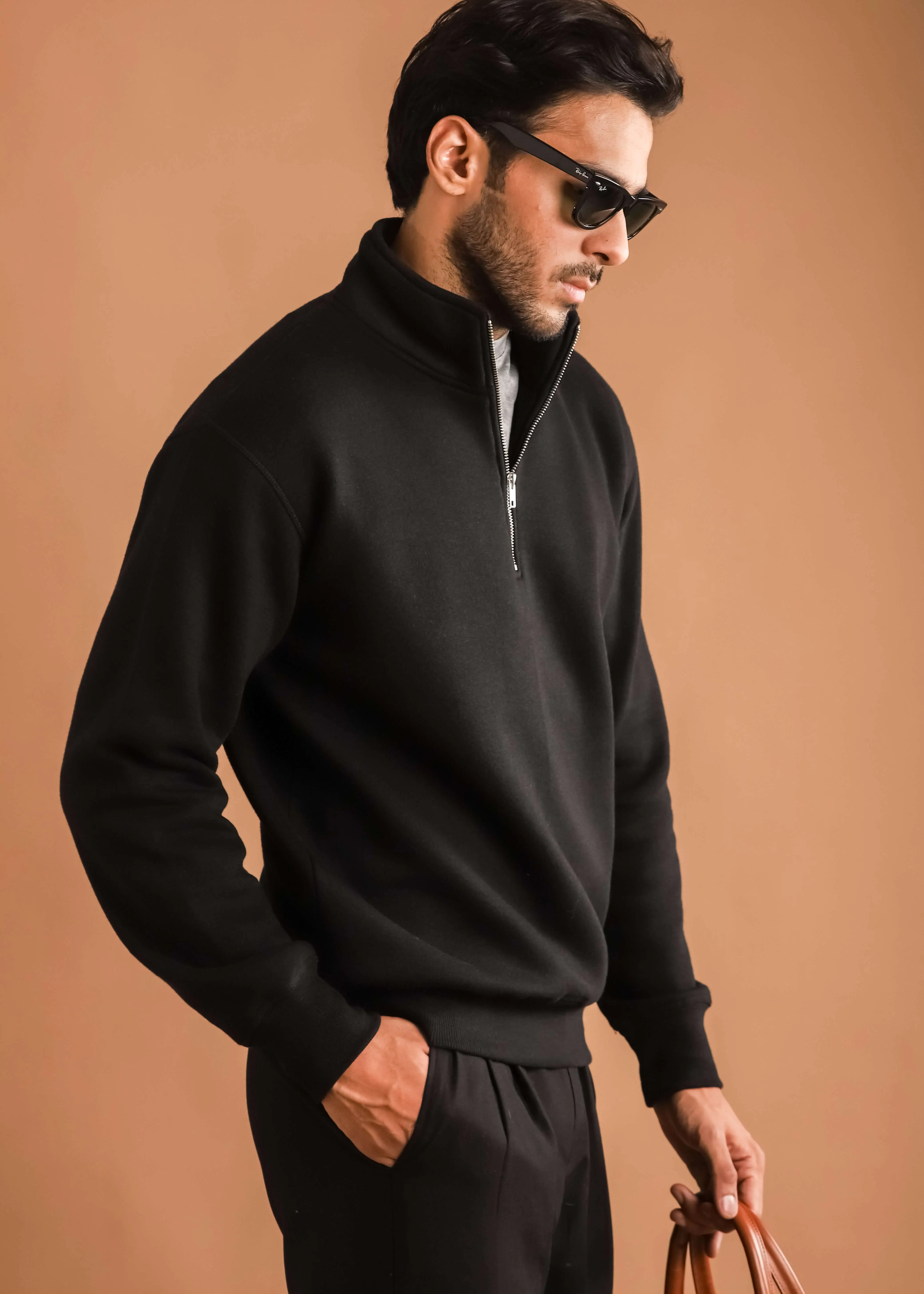 HALF ZIP SWEATSHIRT